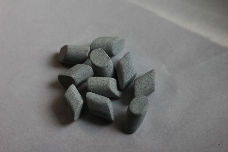 Cerâmica de polimento de pedra / Chips em forma de cilindro de corte de ângulo